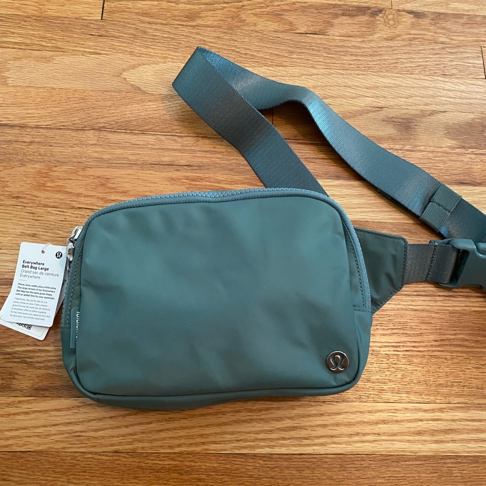 Lululemon Everywhere Belt Bag Large